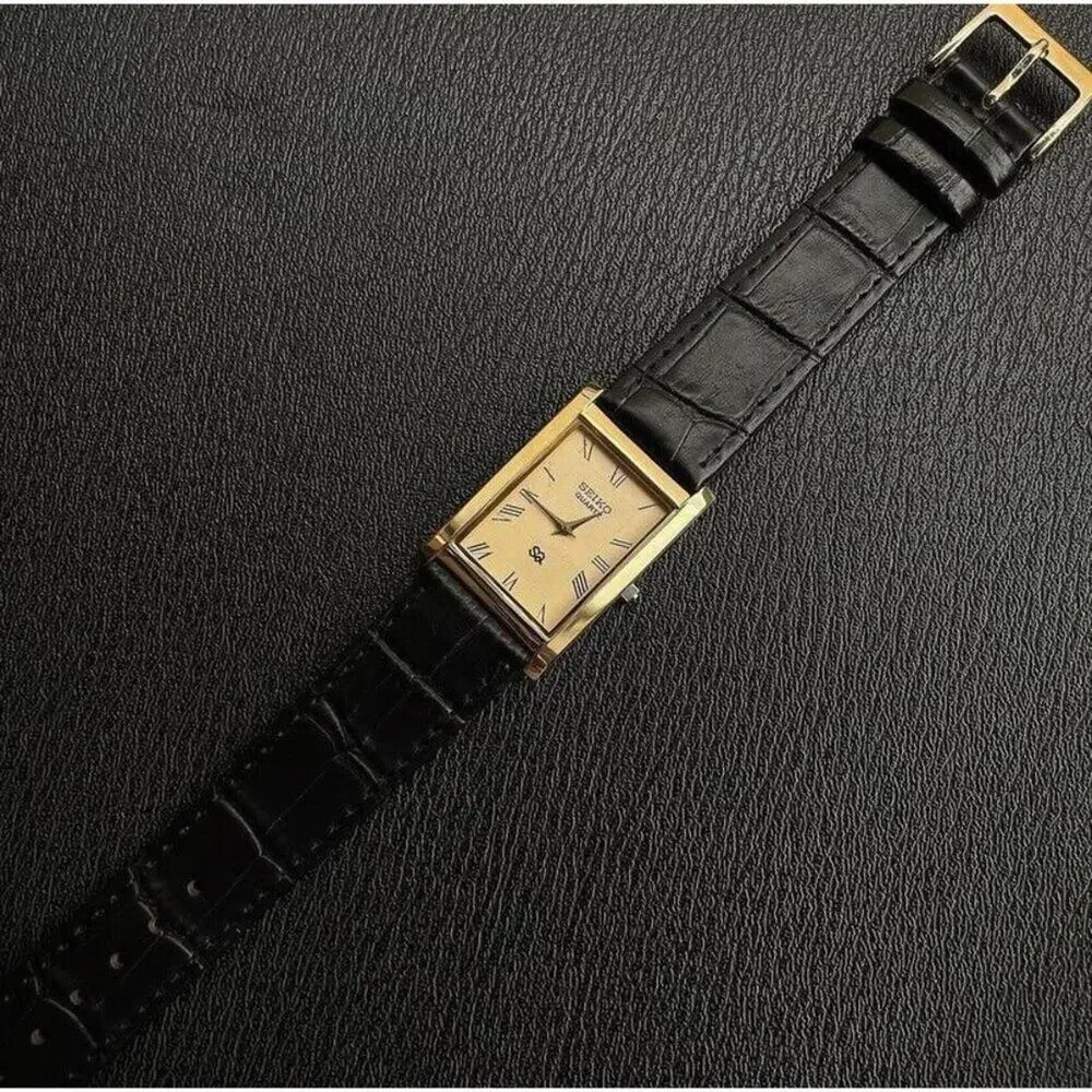 Vintage Style Seiko Quartz Mens Gold Watch & Black accents W/ Leather Strap
